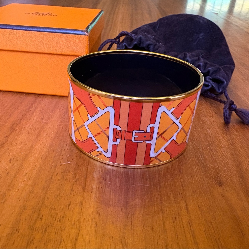 Hermès Sellier Paris Equestrian Orange Bracelet - Gold Trim and Black Interior. - Picture 3 of 4